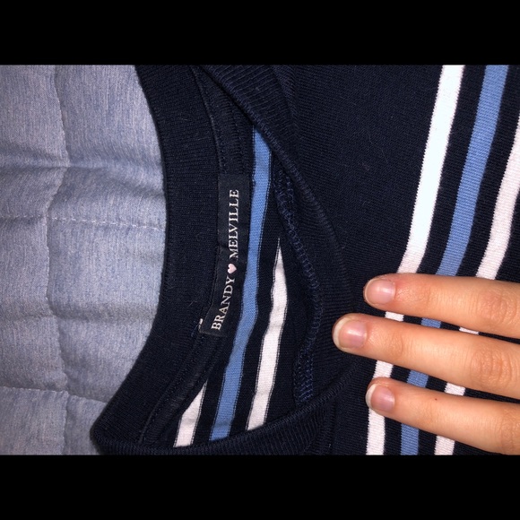 Brandy Melville Helen Top - Picture 3 of 3